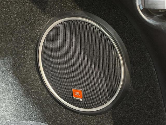 ハリアーハイブリッド プレミアム アドバンスドパッケージ 4WD サンルーフ モデリスタフルエアロ 純正8型ナビ 全周囲カメラ JBLサウンド 衝突被害軽減システム レーダークルーズ 禁煙車 電動リアゲート パワーシート コーナーセンサー スマートキー(5枚目)