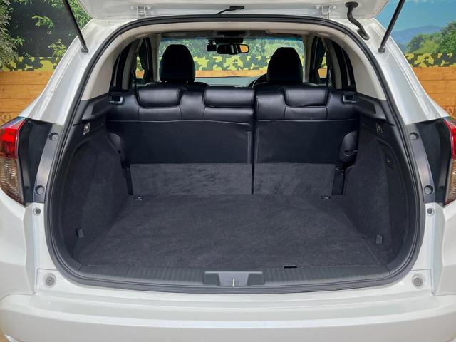 ヴェゼル ハイブリッドＺ・ホンダセンシング　４ＷＤ　純正８インチナビ　寒冷地仕様　レーダークルーズコントロール　シートヒーター　ＬＥＤヘッドライト　フォグライト　バックカメラ　ＥＴＣ　パドルシフト　オートライト（11枚目）