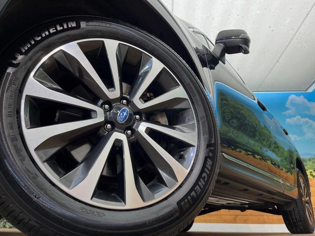 �y�����P�W�C���`�A���~�z�C�[���z�O�ςɃ}�b�`���������A���~�z�C�[���𑕒����Ă���܂��B�e��ЊO�A���~�z�C�[����A�X�^�b�h���X�^�C�����戵�����Ă���܂��B���񂲑��k����������