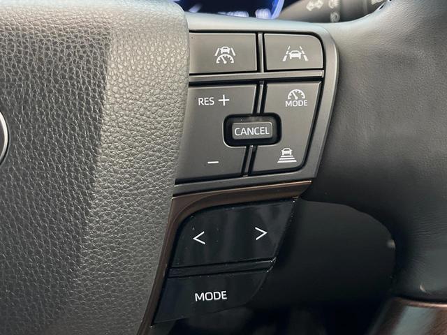 【レーダークルーズコントロール】高速道路での長距離走行が楽に！！自動で速度を保つクルーズコントロールが、衝突軽減システムと連携し、前方の車両を感知して車間を保つように速度調節してくれます！！