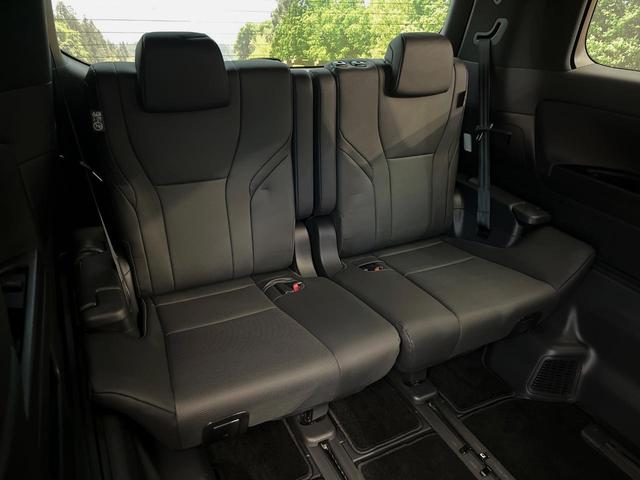 ３列目シートはもちろん状態良好☆大人でもゆったりと座って頂けますので、大人数でのお出かけもラクラクです♪ご家族で、気の知れた仲間で、ドライブに行くのが楽しみですね♪