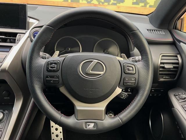 NX NX300h Fスポーツ 4WD パノラマルーフ 純正ナビ バックカメラ 衝突被害軽減システム シートベンチレーション ステアリングヒーター レーダークルーズ 禁煙車 電動リアゲート コーナーセンサー ETC パワーシート(12枚目)
