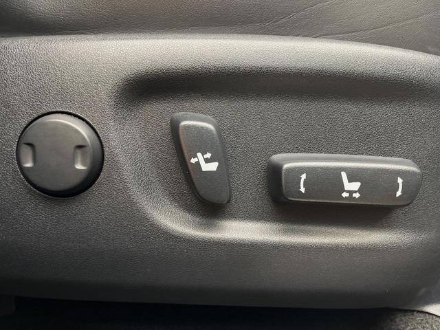 NX NX300h Fスポーツ 4WD パノラマルーフ 純正ナビ バックカメラ 衝突被害軽減システム シートベンチレーション ステアリングヒーター レーダークルーズ 禁煙車 電動リアゲート コーナーセンサー ETC パワーシート(30枚目)