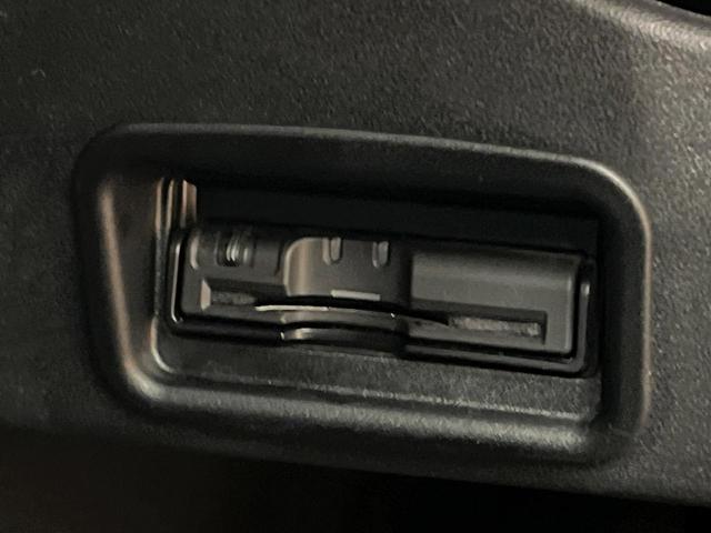 【ＥＴＣ】高速道路の料金所をストレスなく通過！話題のスポットやサービスエリアに多い「スマートＩＣ」利用時は必須のアイテムです。当店でセットアップを実施、ご納車当日からすぐにご利用いただけます！