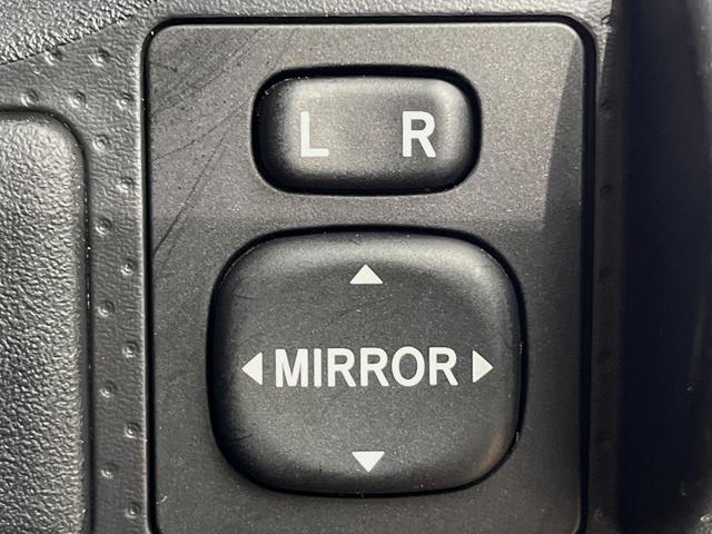 FJクルーザー ベースグレード 4WD バックカメラ 禁煙車 コーナーセンサー ETC 純正17インチアルミ CD DVD再生 地デジ(30枚目)