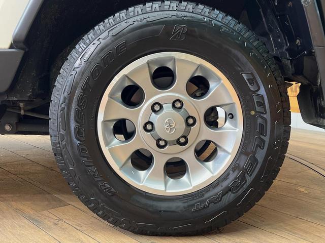 FJクルーザー ベースグレード 4WD バックカメラ 禁煙車 コーナーセンサー ETC 純正17インチアルミ CD DVD再生 地デジ(50枚目)