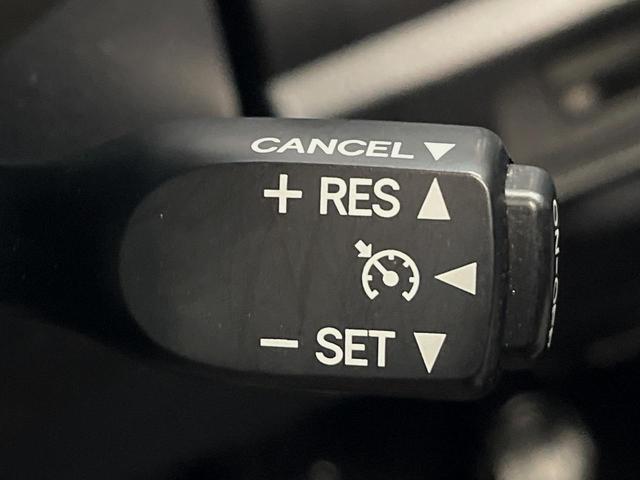 ヴォクシー ＺＳ　煌　４ＷＤ　後席モニター　寒冷地仕様　１０型ＳＤナビ　クルーズコントロール　衝突被害軽減システム　禁煙車　ＥＴＣ　ＬＥＤヘッド　純正１６インチアルミ　オートハイビーム（7枚目）