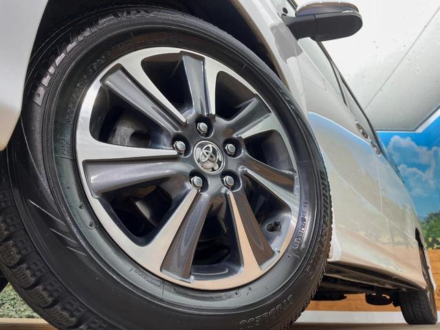 ヴォクシー ＺＳ　煌　４ＷＤ　後席モニター　寒冷地仕様　１０型ＳＤナビ　クルーズコントロール　衝突被害軽減システム　禁煙車　ＥＴＣ　ＬＥＤヘッド　純正１６インチアルミ　オートハイビーム（14枚目）