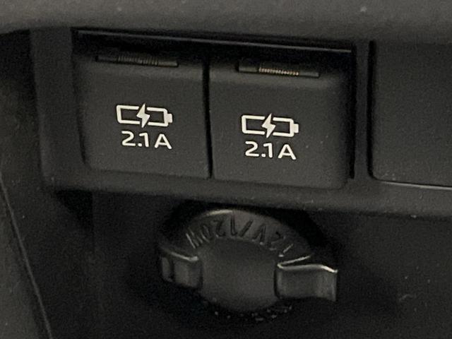 ヴォクシー ＺＳ　煌　４ＷＤ　後席モニター　寒冷地仕様　１０型ＳＤナビ　クルーズコントロール　衝突被害軽減システム　禁煙車　ＥＴＣ　ＬＥＤヘッド　純正１６インチアルミ　オートハイビーム（29枚目）