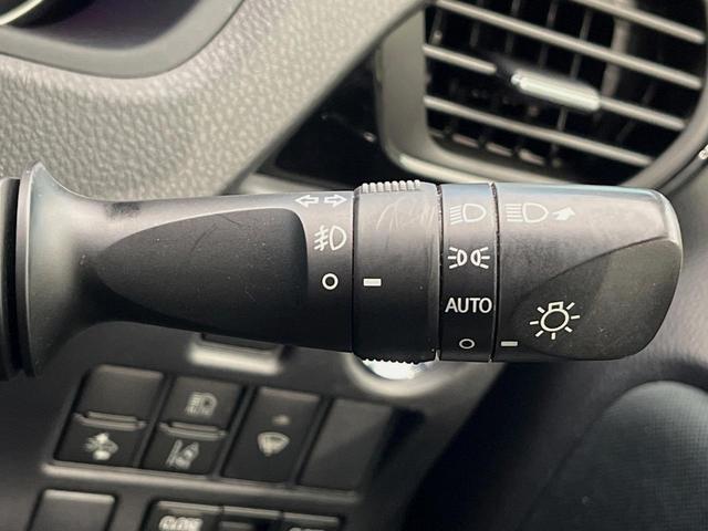 ヴォクシー ＺＳ　煌　４ＷＤ　後席モニター　寒冷地仕様　１０型ＳＤナビ　クルーズコントロール　衝突被害軽減システム　禁煙車　ＥＴＣ　ＬＥＤヘッド　純正１６インチアルミ　オートハイビーム（34枚目）