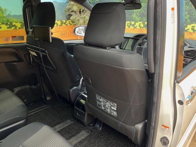 ヴォクシー ＺＳ　煌　４ＷＤ　後席モニター　寒冷地仕様　１０型ＳＤナビ　クルーズコントロール　衝突被害軽減システム　禁煙車　ＥＴＣ　ＬＥＤヘッド　純正１６インチアルミ　オートハイビーム（46枚目）