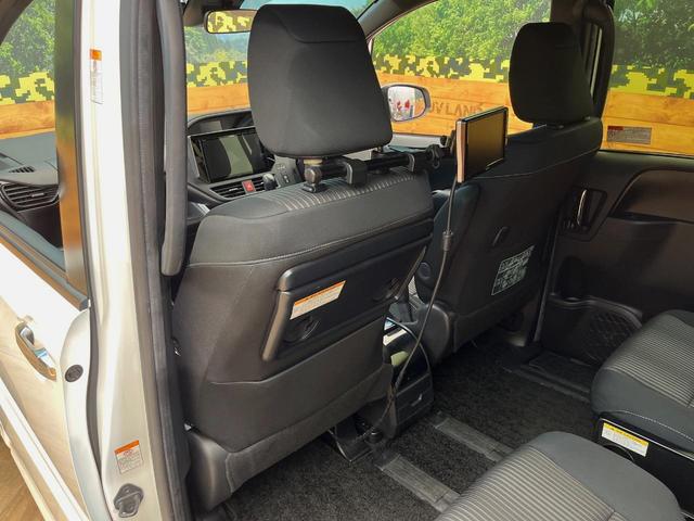ヴォクシー ＺＳ　煌　４ＷＤ　後席モニター　寒冷地仕様　１０型ＳＤナビ　クルーズコントロール　衝突被害軽減システム　禁煙車　ＥＴＣ　ＬＥＤヘッド　純正１６インチアルミ　オートハイビーム（48枚目）