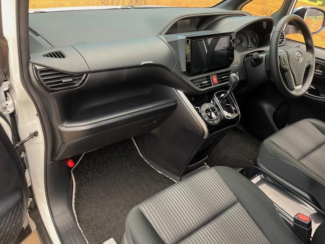 ヴォクシー ＺＳ　煌　４ＷＤ　後席モニター　寒冷地仕様　１０型ＳＤナビ　クルーズコントロール　衝突被害軽減システム　禁煙車　ＥＴＣ　ＬＥＤヘッド　純正１６インチアルミ　オートハイビーム（49枚目）