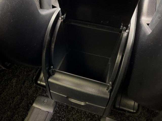 ヴォクシー ＺＳ　煌　４ＷＤ　後席モニター　寒冷地仕様　１０型ＳＤナビ　クルーズコントロール　衝突被害軽減システム　禁煙車　ＥＴＣ　ＬＥＤヘッド　純正１６インチアルミ　オートハイビーム（60枚目）