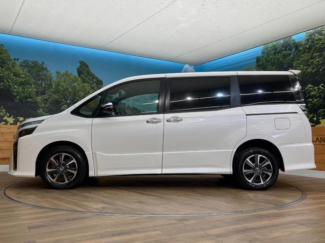 ヴォクシー ＺＳ　煌　４ＷＤ　後席モニター　寒冷地仕様　１０型ＳＤナビ　クルーズコントロール　衝突被害軽減システム　禁煙車　ＥＴＣ　ＬＥＤヘッド　純正１６インチアルミ　オートハイビーム（68枚目）