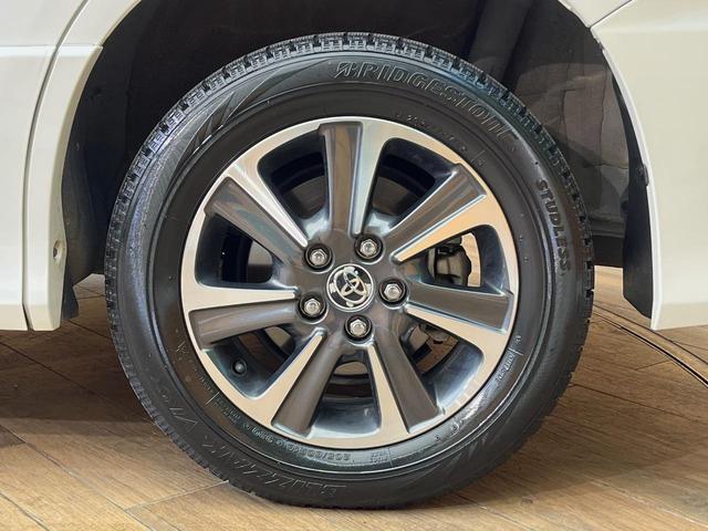 ヴォクシー ＺＳ　煌　４ＷＤ　後席モニター　寒冷地仕様　１０型ＳＤナビ　クルーズコントロール　衝突被害軽減システム　禁煙車　ＥＴＣ　ＬＥＤヘッド　純正１６インチアルミ　オートハイビーム（70枚目）