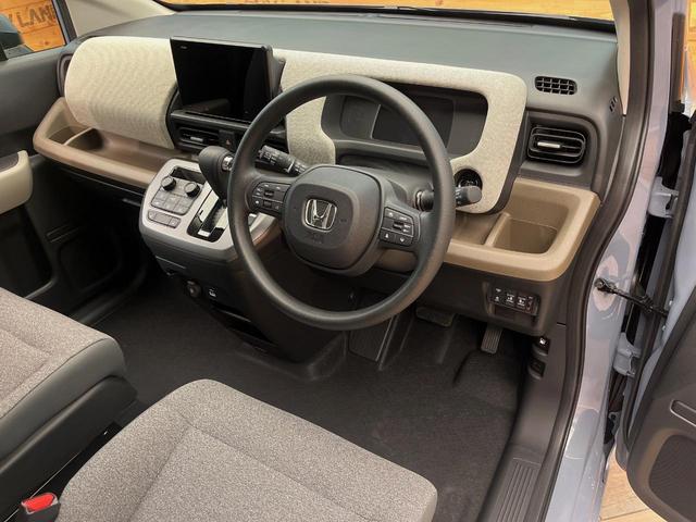 フリード エアー　４ＷＤ　登録済み未使用車　純正ディスプレイオーディオ　両側電動スライドドア　ホンダセンシング　レーダークルーズコントロール　前席シートヒーター　寒冷地仕様　ＬＥＤヘッドライト（42枚目）