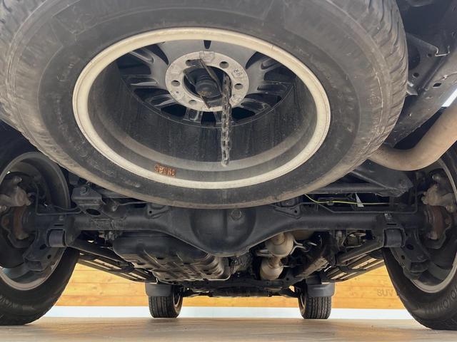 ランドクルーザープラド ＴＸ　Ｌパッケージ　マットブラックエディション　禁煙車　ディーゼル　７人乗り　寒冷地仕様　サンルーフ　全周囲カメラ　９型ディスプレイオーディオ　ルーフレール　黒革シート　ＥＴＣ　シートベンチレーション　レーダークルーズコントロール　セーフティセンス（20枚目）