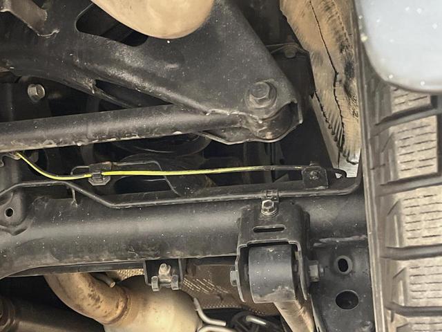 ランドクルーザープラド ＴＸ　Ｌパッケージ　マットブラックエディション　禁煙車　ディーゼル　７人乗り　寒冷地仕様　サンルーフ　全周囲カメラ　９型ディスプレイオーディオ　ルーフレール　黒革シート　ＥＴＣ　シートベンチレーション　レーダークルーズコントロール　セーフティセンス（21枚目）