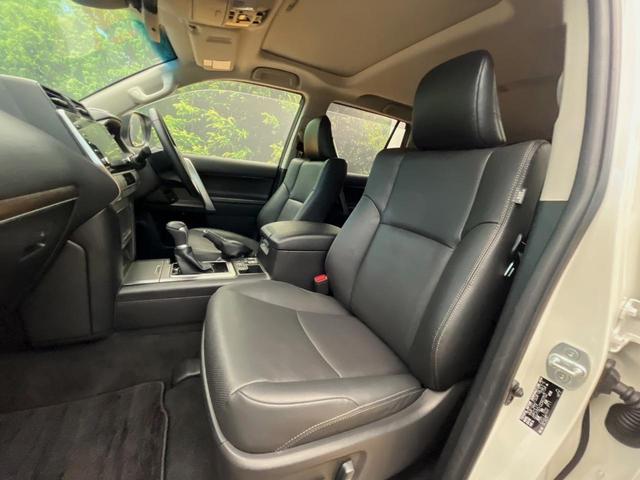 ランドクルーザープラド ＴＸ　Ｌパッケージ　マットブラックエディション　禁煙車　ディーゼル　７人乗り　寒冷地仕様　サンルーフ　全周囲カメラ　９型ディスプレイオーディオ　ルーフレール　黒革シート　ＥＴＣ　シートベンチレーション　レーダークルーズコントロール　セーフティセンス（38枚目）