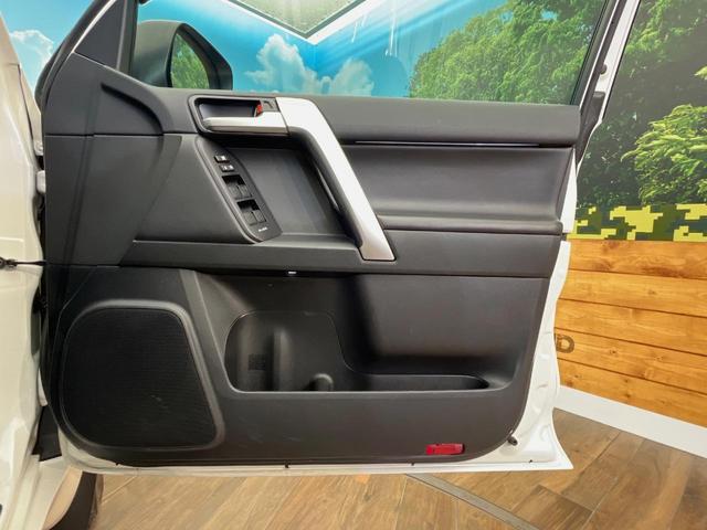 ランドクルーザープラド ＴＸ　Ｌパッケージ　マットブラックエディション　禁煙車　ディーゼル　７人乗り　寒冷地仕様　サンルーフ　全周囲カメラ　９型ディスプレイオーディオ　ルーフレール　黒革シート　ＥＴＣ　シートベンチレーション　レーダークルーズコントロール　セーフティセンス（49枚目）