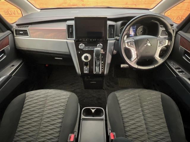 デリカＤ：５ Ｐ　７人乗　後席モニター　１０型純正ナビ　全周囲カメラ　パワーバックドア　パワーシート　シートヒーター　両側電動ドア　禁煙車　ＬＥＤヘッドライト　衝突軽減装置　ＥＴＣ　左右独立オートエアコン　オートライト（2枚目）