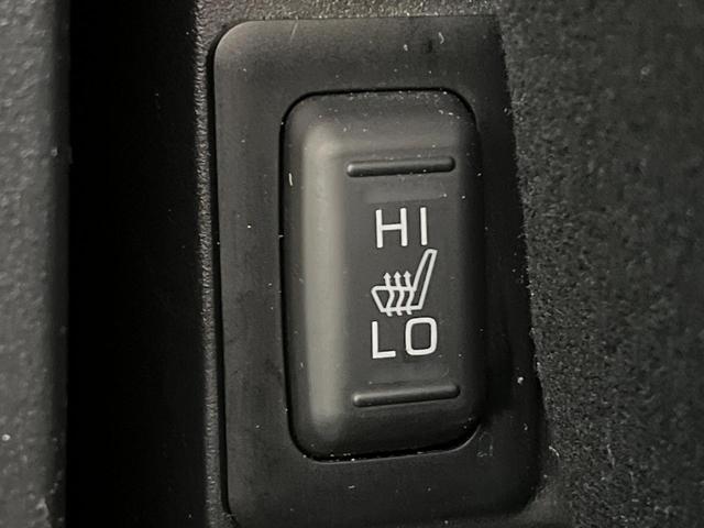 デリカＤ：５ Ｐ　７人乗　後席モニター　１０型純正ナビ　全周囲カメラ　パワーバックドア　パワーシート　シートヒーター　両側電動ドア　禁煙車　ＬＥＤヘッドライト　衝突軽減装置　ＥＴＣ　左右独立オートエアコン　オートライト（9枚目）