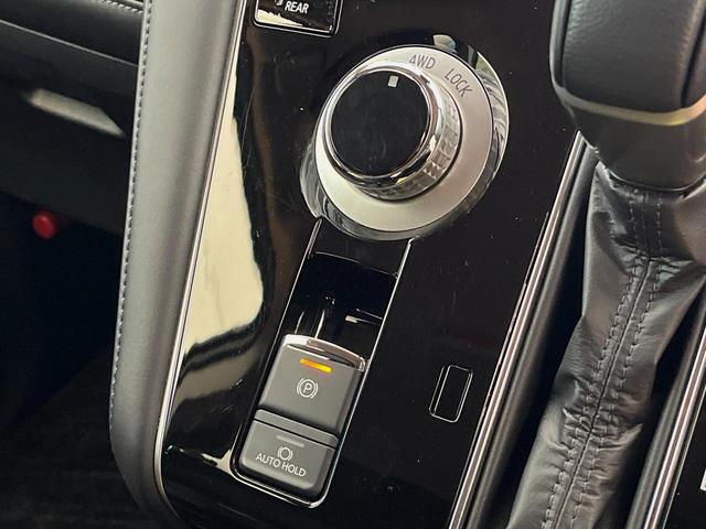 デリカＤ：５ Ｐ　７人乗　後席モニター　１０型純正ナビ　全周囲カメラ　パワーバックドア　パワーシート　シートヒーター　両側電動ドア　禁煙車　ＬＥＤヘッドライト　衝突軽減装置　ＥＴＣ　左右独立オートエアコン　オートライト（27枚目）