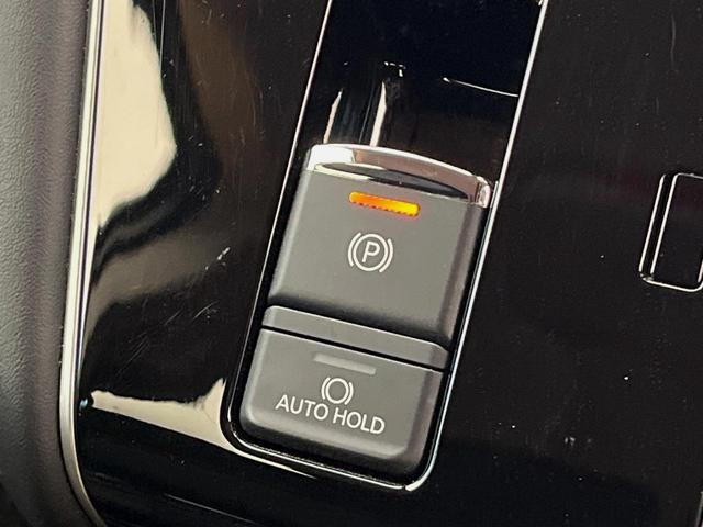 デリカＤ：５ Ｐ　７人乗　後席モニター　１０型純正ナビ　全周囲カメラ　パワーバックドア　パワーシート　シートヒーター　両側電動ドア　禁煙車　ＬＥＤヘッドライト　衝突軽減装置　ＥＴＣ　左右独立オートエアコン　オートライト（28枚目）