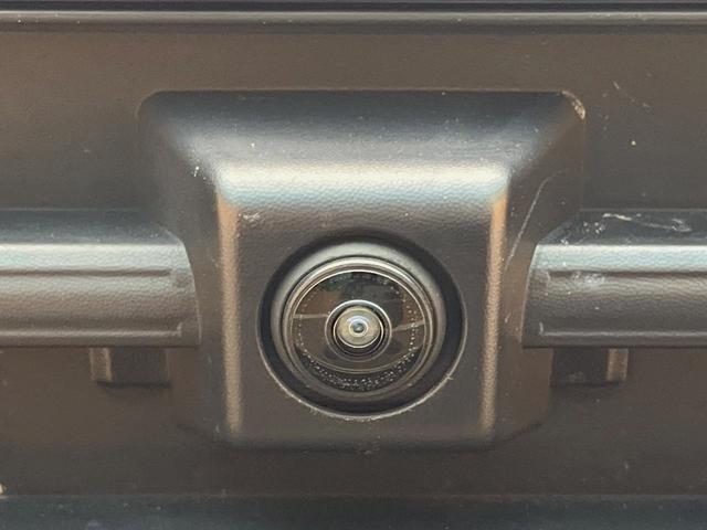 デリカＤ：５ Ｐ　７人乗　後席モニター　１０型純正ナビ　全周囲カメラ　パワーバックドア　パワーシート　シートヒーター　両側電動ドア　禁煙車　ＬＥＤヘッドライト　衝突軽減装置　ＥＴＣ　左右独立オートエアコン　オートライト（42枚目）