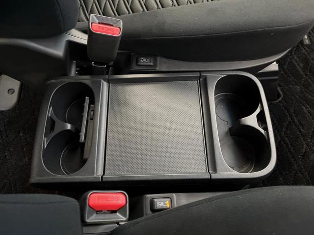 デリカＤ：５ Ｐ　７人乗　後席モニター　１０型純正ナビ　全周囲カメラ　パワーバックドア　パワーシート　シートヒーター　両側電動ドア　禁煙車　ＬＥＤヘッドライト　衝突軽減装置　ＥＴＣ　左右独立オートエアコン　オートライト（48枚目）