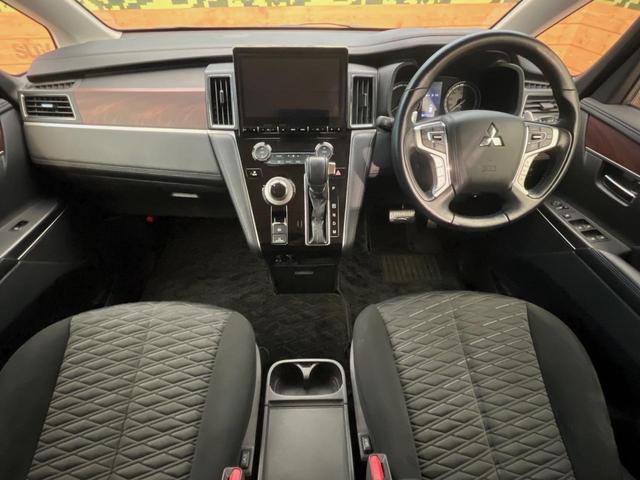 デリカＤ：５ Ｐ　７人乗　後席モニター　１０型純正ナビ　全周囲カメラ　パワーバックドア　パワーシート　シートヒーター　両側電動ドア　禁煙車　ＬＥＤヘッドライト　衝突軽減装置　ＥＴＣ　左右独立オートエアコン　オートライト（56枚目）