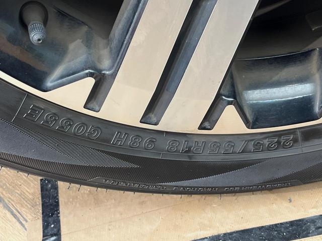 デリカＤ：５ Ｐ　７人乗　後席モニター　１０型純正ナビ　全周囲カメラ　パワーバックドア　パワーシート　シートヒーター　両側電動ドア　禁煙車　ＬＥＤヘッドライト　衝突軽減装置　ＥＴＣ　左右独立オートエアコン　オートライト（73枚目）