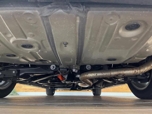 アルファードハイブリッド Ｚ　４ＷＤ　１４型ディスプレイオーディオ　１３．２有機ＥＬ後席モニター　全周囲カメラ　シートベンチレーション　デジタルインナーミラー　パワーシート　両側電動ドア　禁煙車　ブラインドスポットモニター（21枚目）