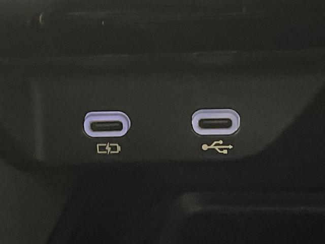 アルファードハイブリッド Ｚ　４ＷＤ　１４型ディスプレイオーディオ　１３．２有機ＥＬ後席モニター　全周囲カメラ　シートベンチレーション　デジタルインナーミラー　パワーシート　両側電動ドア　禁煙車　ブラインドスポットモニター（49枚目）