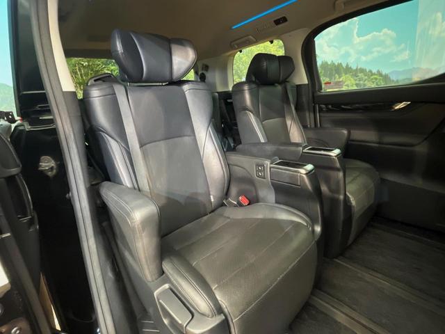 アルファード ３．５ＳＣ　４ＷＤ　フリップダウン　９型メーカーナビ　ＪＢＬサウンド　全周囲カメラ　シートエアコン　両側電動スライドドア　メモリーシート　電動リヤゲート　三眼ＬＥＤヘッドライト　ＡＣ１００Ｖ電源　ＥＴＣ２．０（11枚目）