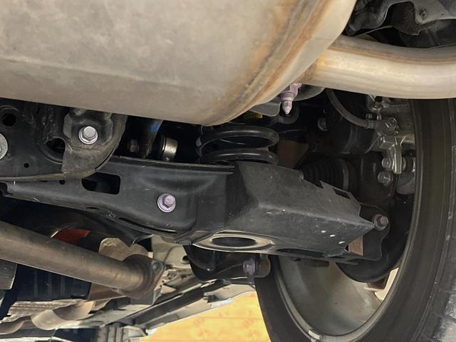 ハリアーハイブリッド Ｚ　レザーパッケージ　４ＷＤ　モデリスタフルエアロ　ガラスルーフ　１２．３インチディスプレイオーディオ　　全周囲カメラ　ＪＢＬサウンド　寒冷地仕様　衝突被害軽減システム　禁煙車　電動リアゲート　前席シートエアコン（22枚目）