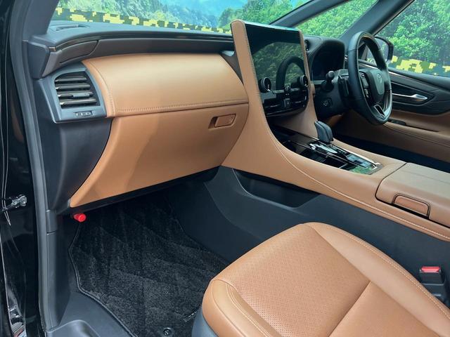 ヴェルファイアハイブリッド Ｚ　プレミア　４ＷＤ　左右独立ムーンルーフ　１３．２インチ後席モニター　ブラウン内装　１４インチディスプレイオーディオ　禁煙車　レーダークルーズコントロール　デジタルインナーミラー　両側電動ドア　ＥＴＣ（42枚目）