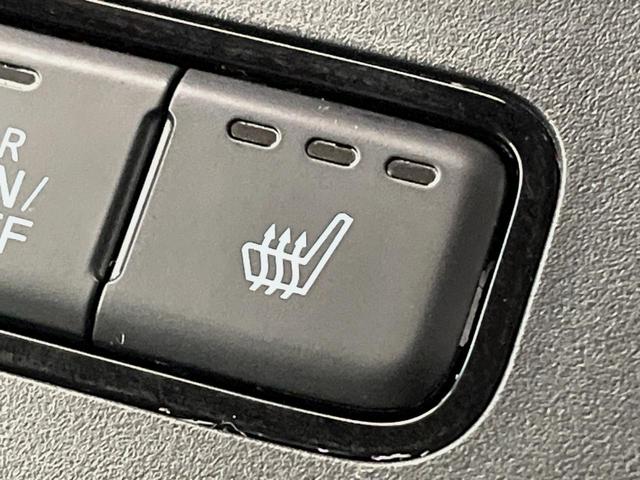 ステップワゴン スパーダ 4WD SDナビ 両側電動スライドドア シートヒーター リヤオートエアコン 衝突被害軽減装置 レーダークルーズコントロール ブラインドスポットモニター パワーバックドア バックカメラ(4枚目)