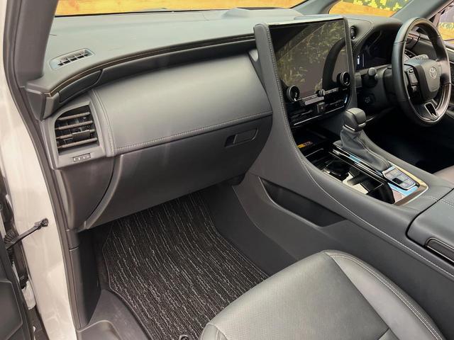 アルファードハイブリッド Ｚ　４ＷＤ　モデリスタエアロ　１３．２型有機ＥＬフリップダウン　１４インチディスプレイオーディオ　両側電動ドア　後席モニター　全周囲カメラ　衝突被害軽減システム　レーダークルーズ　禁煙車　電動リアゲート（40枚目）