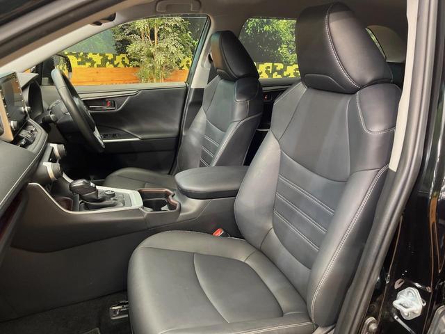 ＲＡＶ４ ハイブリッドＧ　４ＷＤ　寒冷地仕様　全周囲カメラ　９型ディスプレイオーディオ　衝突被害軽減システム　レーダークルーズ　禁煙車　電動リアゲート　前席シートエアコン　ブラインドスポットモニター　コーナーセンサー（31枚目）