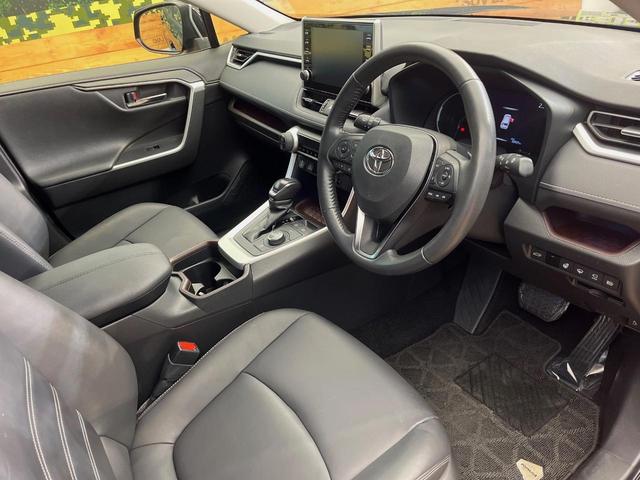 ＲＡＶ４ ハイブリッドＧ　４ＷＤ　寒冷地仕様　全周囲カメラ　９型ディスプレイオーディオ　衝突被害軽減システム　レーダークルーズ　禁煙車　電動リアゲート　前席シートエアコン　ブラインドスポットモニター　コーナーセンサー（37枚目）