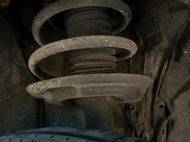 ＲＡＶ４ ハイブリッドＧ　４ＷＤ　寒冷地仕様　全周囲カメラ　９型ディスプレイオーディオ　衝突被害軽減システム　レーダークルーズ　禁煙車　電動リアゲート　前席シートエアコン　ブラインドスポットモニター　コーナーセンサー（64枚目）