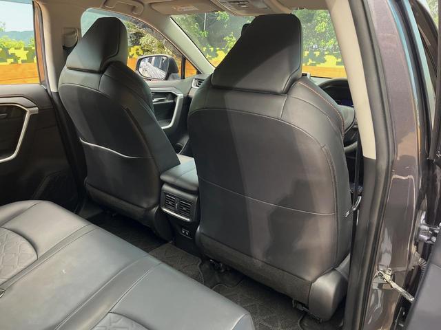 ＲＡＶ４ アドベンチャー　４ＷＤ　ＪＡＯＳエアロ　純正ＳＤナビ　衝突軽減装置　レーダークルーズコントロール　パワーシート　バックカメラ　ＥＴＣ　ＬＥＤヘッドライト　Ｂｌｕｅｔｏｏｔｈ　純正１９インチアルミ（32枚目）