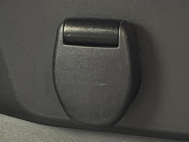 エクストレイル ２０Ｘ　４ＷＤ　フリップダウンモニター　パワーバックドア　シートヒーター　ＬＥＤヘッドライト　純正ナビ　禁煙車　バックカメラ　左右独立オートエアコン　ＥＴＣ　フルセグ　オートライト　ＣＤ／ＤＶＤ（39枚目）