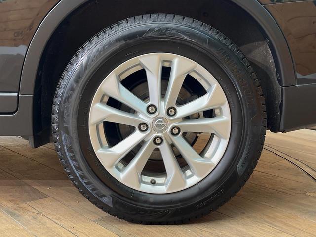 エクストレイル ２０Ｘ　４ＷＤ　フリップダウンモニター　パワーバックドア　シートヒーター　ＬＥＤヘッドライト　純正ナビ　禁煙車　バックカメラ　左右独立オートエアコン　ＥＴＣ　フルセグ　オートライト　ＣＤ／ＤＶＤ（66枚目）