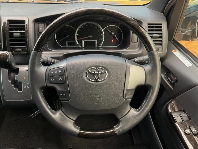 ハイエースバン スーパーＧＬ　ダークプライムＩＩ　ディーゼル　４ＷＤ　ＢＩＧ－Ｘ１１インチナビ　両側電動スライドドア　禁煙車　バックカメラ　衝突軽減システム　スマートキー　ＬＥＤヘッド　ＥＴＣ　車線逸脱警報　オートハイビーム　オートエアコン（11枚目）