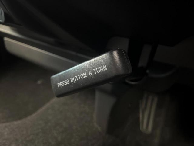 ハイエースバン スーパーＧＬ　ダークプライムＩＩ　ディーゼル　４ＷＤ　ＢＩＧ－Ｘ１１インチナビ　両側電動スライドドア　禁煙車　バックカメラ　衝突軽減システム　スマートキー　ＬＥＤヘッド　ＥＴＣ　車線逸脱警報　オートハイビーム　オートエアコン（30枚目）