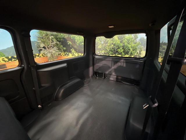 ハイエースバン スーパーＧＬ　ダークプライムＩＩ　ディーゼル　４ＷＤ　ＢＩＧ－Ｘ１１インチナビ　両側電動スライドドア　禁煙車　バックカメラ　衝突軽減システム　スマートキー　ＬＥＤヘッド　ＥＴＣ　車線逸脱警報　オートハイビーム　オートエアコン（38枚目）