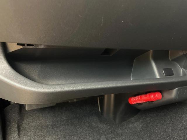 ハイエースバン スーパーＧＬ　ダークプライムＩＩ　ディーゼル　４ＷＤ　ＢＩＧ－Ｘ１１インチナビ　両側電動スライドドア　禁煙車　バックカメラ　衝突軽減システム　スマートキー　ＬＥＤヘッド　ＥＴＣ　車線逸脱警報　オートハイビーム　オートエアコン（44枚目）